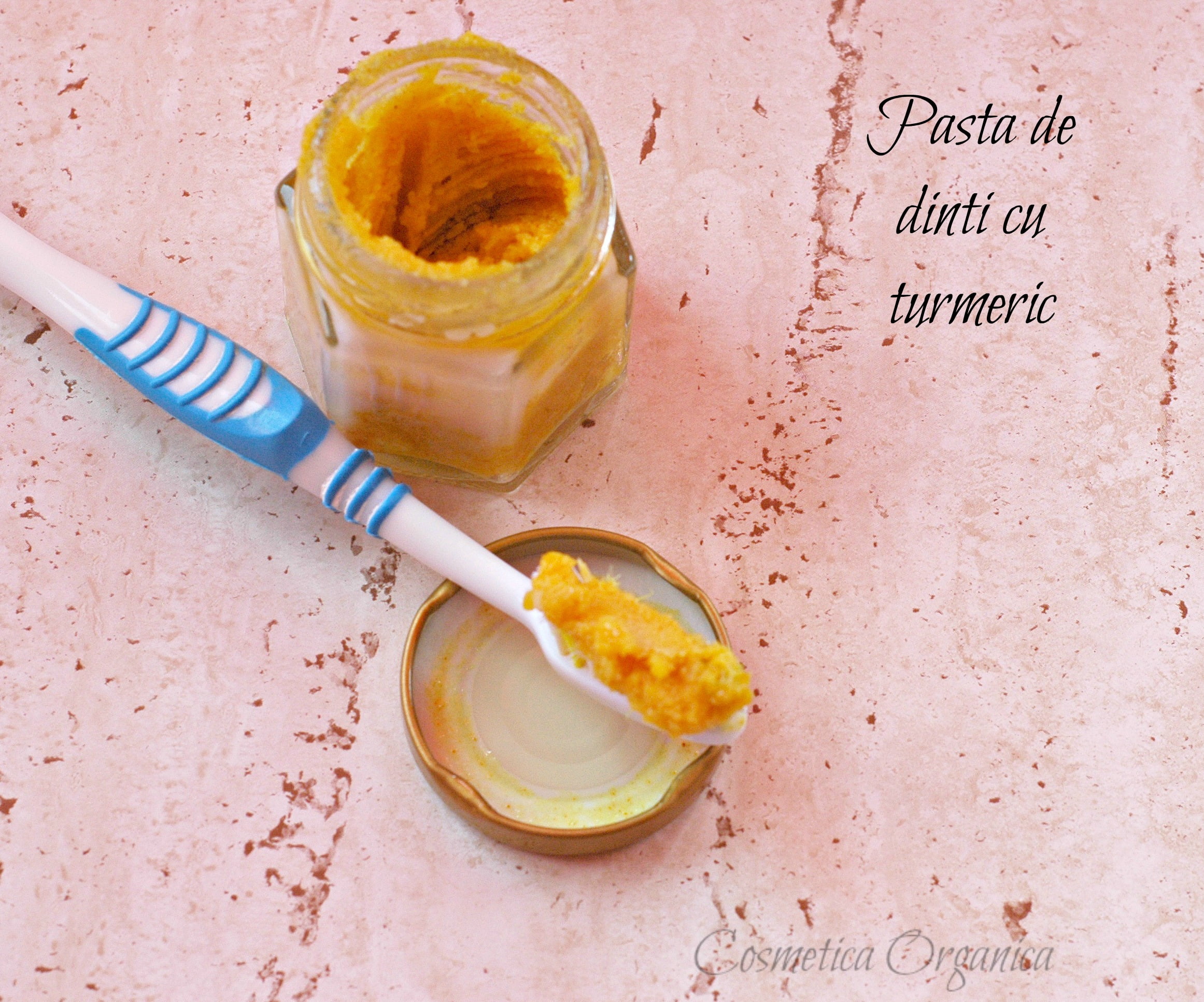 Pasta dinti cu turmeric