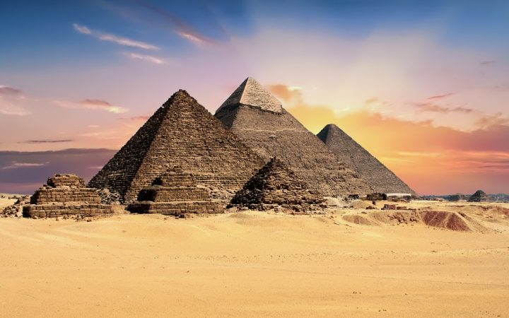 Cairo - Piramidele de la Giza