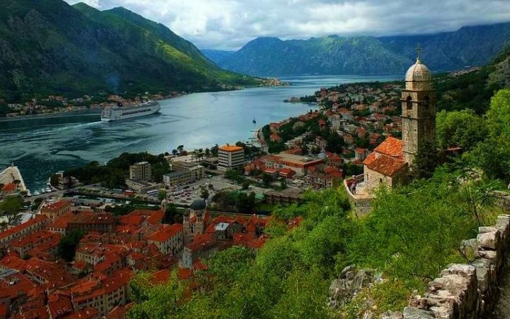 Kotor, unul dintre cele mai spectaculoase fiorduri din lume