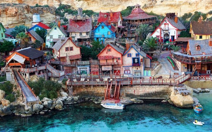 Escapadă în satul lui Popeye Marinarul