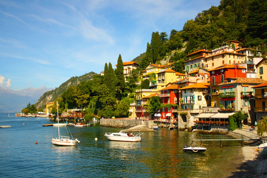 Varenna, pastel cu iz venețian