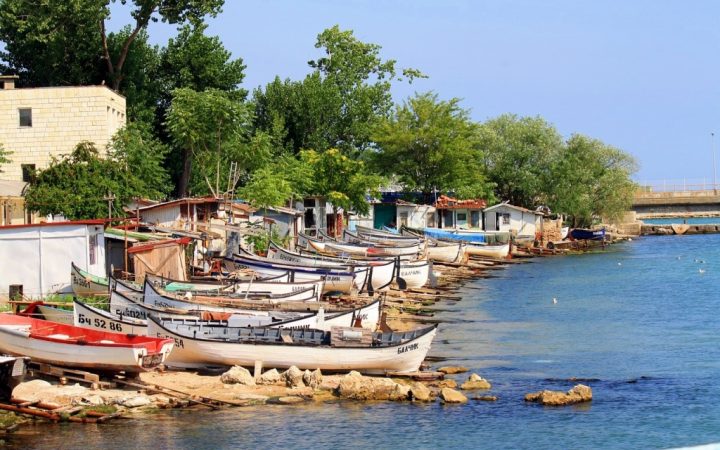 Vacanțe ieftine în Europa. Balcic, vacanță în Orașul Alb