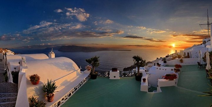10 călătorii de legendă. Fotografiază cele mai spectaculoase apusuri – Santorini