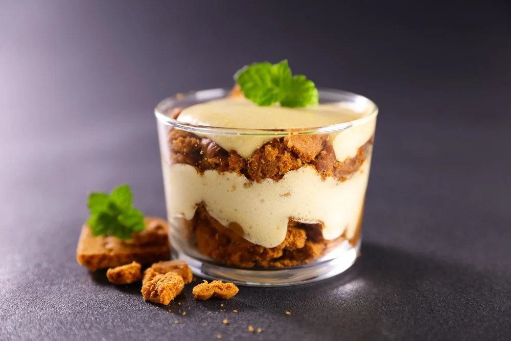 TIRAMISU CU BISCUIȚI AMARETTO ȘI CIOCOLATĂ, UN DELICIU