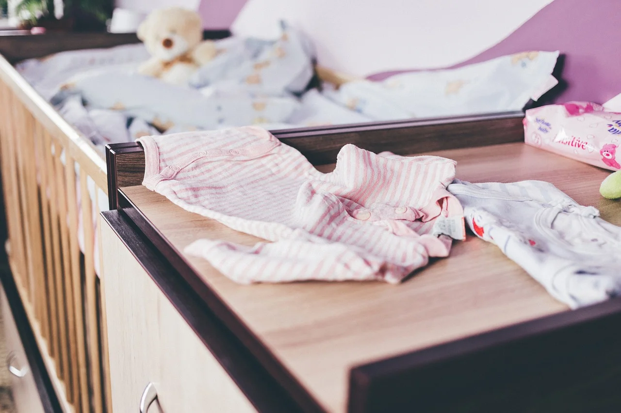 Cum speli corect hainele bebelusului