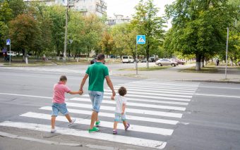 Reguli de circulație pentru copii. Invață-ți copilul să circule în siguranță