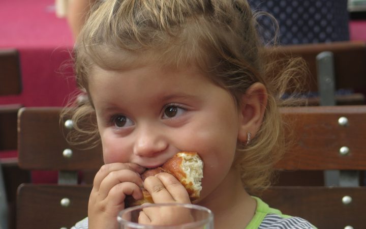 Metode prin care convingi copilul să mănânce