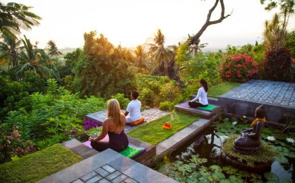 Meditează în mijlocul junglei – Bali