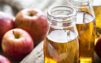Beneficiile oțetului de mere. Proprietăți, utilizări și beneficii pentru sănătate și frumusețe
