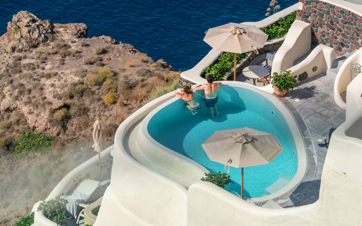 Luna de miere în Santorini - apusuri magice și piscine infinity