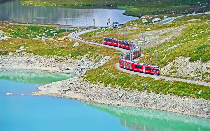 Străbate Elveția cu Glacier Express