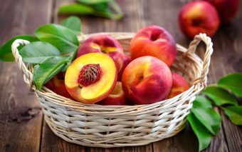 Beneficiile nectarinelor. Ce trebuie să știi despre acest fruct.