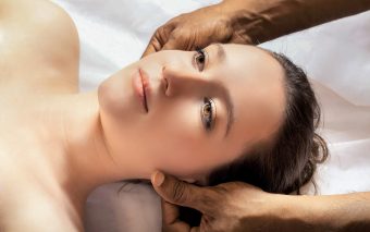 Beneficiile masajului capilar. Un răsfăț pentru păr și piele.