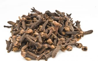 Beneficiile ceaiului de cuișoare. 7 motive pentru a bea ceai de cuișoare