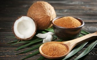 Beneficiile zahărului de cocos. Tot dulce dar... mai bun