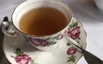 Ceaiuri care reduc pofta de mâncare. Cele mai bune ceaiuri din plante pentru slăbit