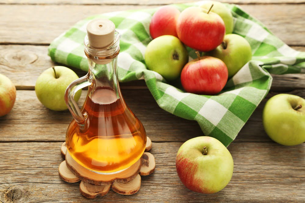 Oțetul de mere. Iată 10 motive benefice pentru a-l folosi