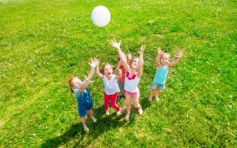 Mișcarea fizică la copiii sub 5 ani. Ce este cel mai bine de făcut sau de evitat?
