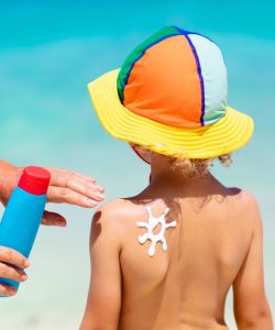 De ce este importantă protecția UV la copii?