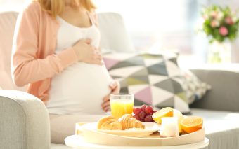 Micul dejun în timpul sarcinii. Ce ar trebui să conțină acesta?