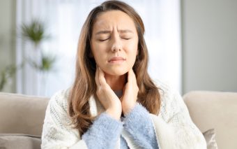 Remedii naturale pentru durerile în gât