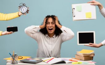 Cum recunoști că suferi de burnout? Care sunt simptomele?