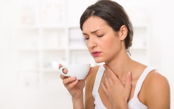 Care sunt simptomele durerii în gât?