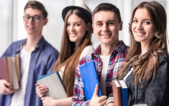 Tinerii români își reorientează preferințele de studiu în străinătate către noi țări europene. Belgia, Germania, Italia, Spania și Franța intră în topul destinațiilor