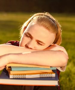 Cum să te destresezi după examene? 6 sfaturi care te vor ajuta să te relaxezi