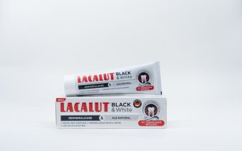 LACALUT® Black & White pentru gingii sănătoase și dinți de un alb natural!