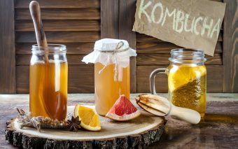8 beneficii ale ceaiului Kombucha pentru sănătate
