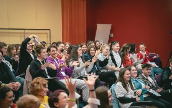 Consiliere și dezvoltare socio-emoțională: o abordare esențială pentru viitorul educațional și profesional al României