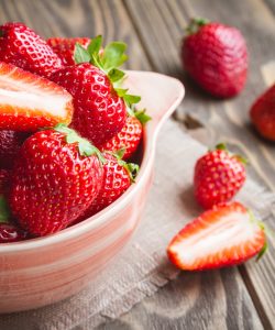 Căpșuni - proprietăți și beneficii ale fructului simbol al primăverii