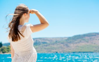 Gravida și zilele caniculare. 6 sfaturi pentru a face față zilelor calde de vară în timpul sarcinii