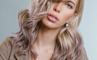 Cherry Blonde: culoarea părului din această toamnă care cucerește vedetele