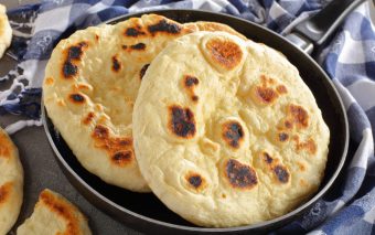 Pâine cu lapte gătită în tigaie (fără dospire)