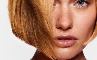 Șamponul mov: aliatul tău pentru un blond fără compromisuri