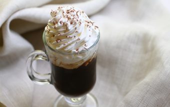 Granita de cafea cu frișcă proaspătă