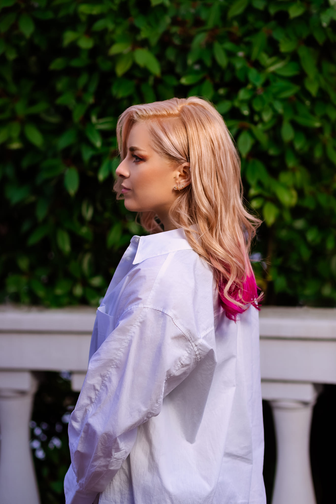 Coafuri care sfidează ploaia: 5 look-uri salvatoare pentru zile umede