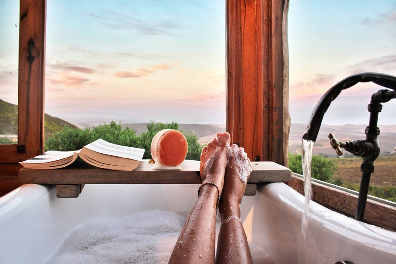 Skincare pentru femeile active: cum îți menții pielea curată și luminoasă atunci când faci sport