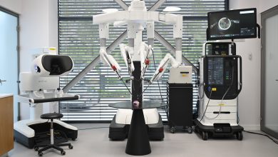 SOFMEDICA introduce noul sistem chirurgical da Vinci 5 în România