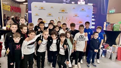 O zi plină de zâmbete și fapte bune la Happy Cinema Colosseum – Asociația „Lumini pentru Viitor” aduce bucurie copiilor din mediul rural ! 