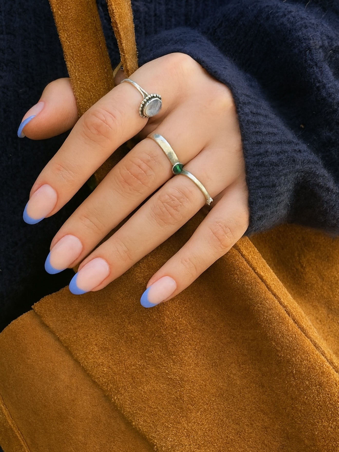 Cum stimulezi creșterea unghiilor: 10 sfaturi esențiale