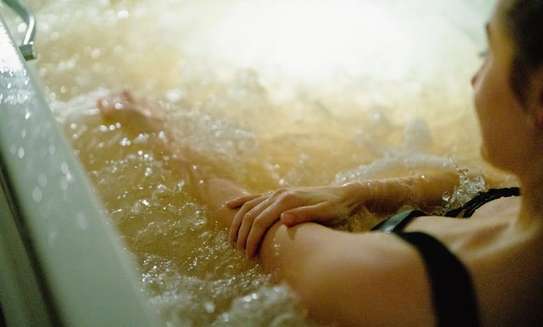 Toamna, sezonul răsfățului: 5 ritualuri de beauty care îți pregătesc corpul pentru iarnă