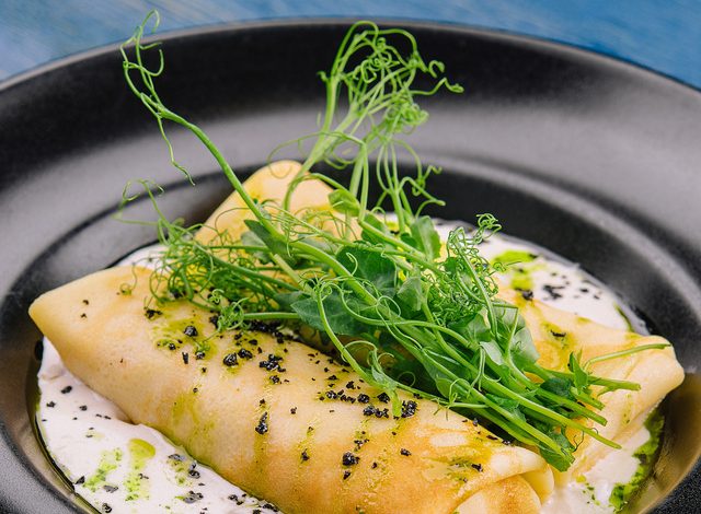 Clătite cu ricotta și ciuperci - un preparat vegetarian cu parfum de toamnă