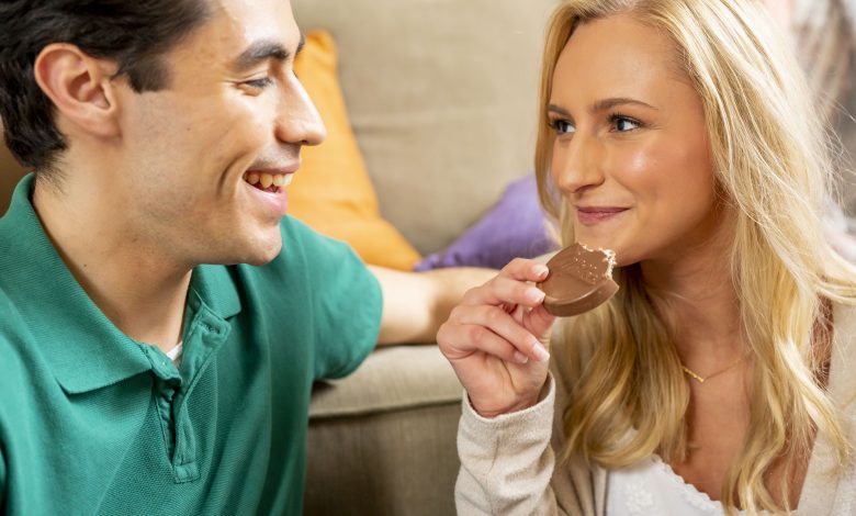 Sondaj Mondelēz International State of Snacking: Amintirile de sărbători contribuie la formarea alegerilor noastre în materie de gustări