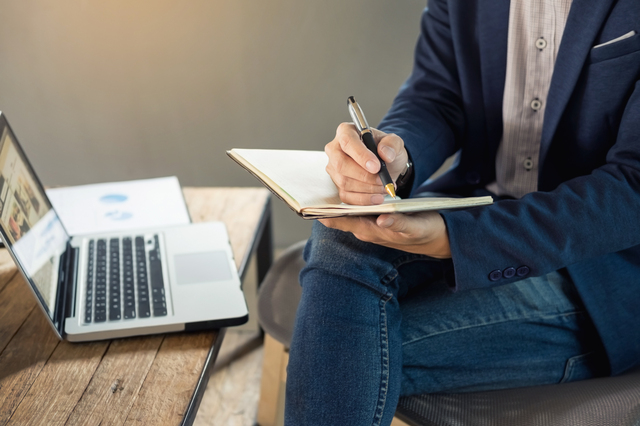 Activități creative pentru bunăstarea mintală: beneficii și sugestii practice