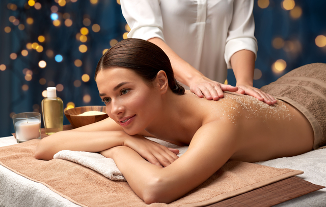 Secretul pielii catifelate: scrubul cu sare