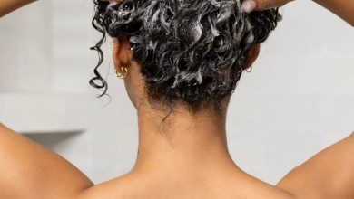 DA sau BA ? Te speli sau nu pe păr înainte de vopsire? Ce spun stiliștii și ce contează cu adevărat