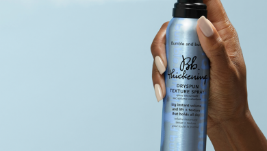 Păr cu volum aerat și mișcare naturală: rutina care aduce lejeritate, fără să încarce firul